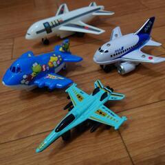 飛行機の玩具