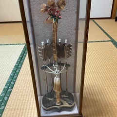 【無料】五月人形　弓矢飾り　ガラスケース付