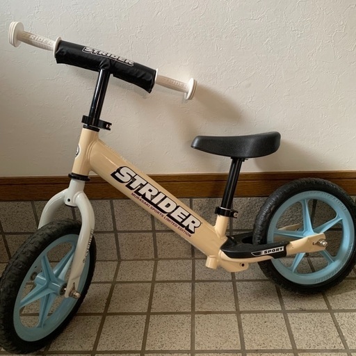 中古ストライダー　ムラカミスポーツ限定色
