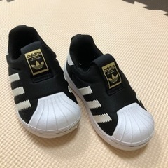 adidas キッズ靴　スーパースター　13センチ