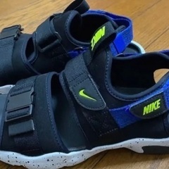 NIKE キャニオンサンダル