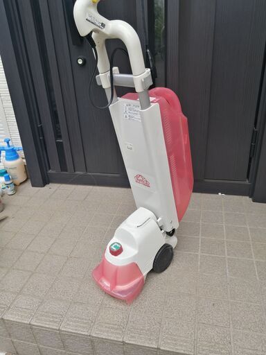 電動芝刈り機（ほとんど新品）