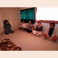7月瞑想会～てらすははは～ やさしい瞑想法(入門編)+シンギングボウル祈りの奏で「自身の中にある宝のような幸せの種。はぐくんで、運命を切り開く」 − 東京都