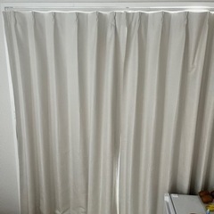ニトリの長いカーテン