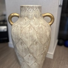 孔雀羽の柄の花瓶