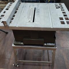 makita マキタ 2708 マルノコ盤 210mm テーブルソー 脚付き 丸鋸 丸のこ まるのこ 丸ノコ 切断機 木工用 電動工具 大工道具 DIY makita マキタ 2708 マルノコ盤 210mm テーブルソー 脚付き 丸鋸 丸の