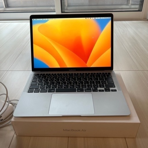 Apple MacBook Air M1 Retina 13インチ-