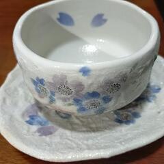 桜模様の抹茶碗（赤青ペア）