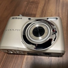 【引渡し先確定】Nikon デジタルカメラ　不良品の可能性あり