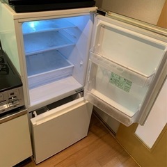 [受け渡し決定済] AQUA冷凍冷蔵庫　0円