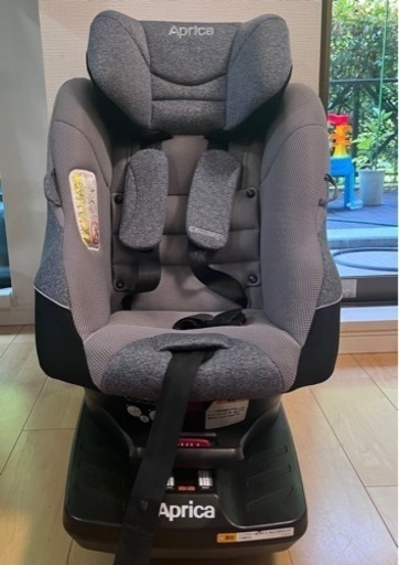 受け渡し予定者決定Aprica クルリラ　ISOFIXチャイルドシート