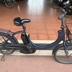 青い電動自転車