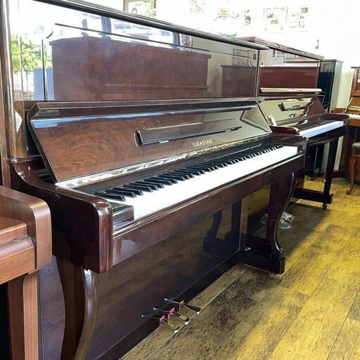 【更にお値引き。】税込￥278,000-　が！木目猫脚ピアノ　お値打ち　グラチアPU120WSC