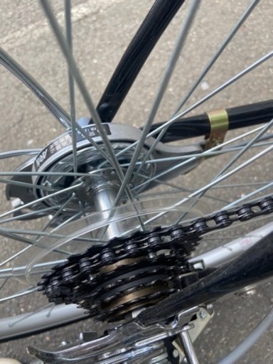 お話し中っ新品同様☆パンクしない自転車 27型6段変速 LEDオ一トライ