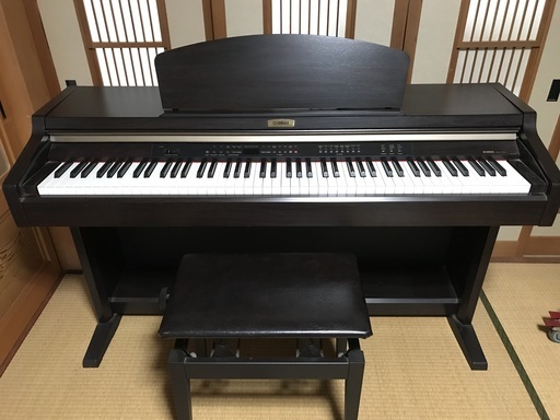 電子ピアノ　YAMAHA (椅子付き)