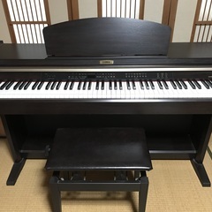 電子ピアノ　YAMAHA (椅子付き)