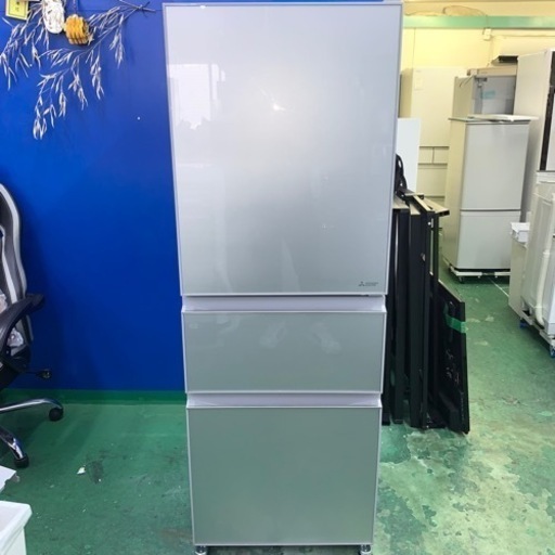 ⭐️MITSUBISHI⭐️冷凍冷蔵庫　2021年330L美品　自動製氷　大阪市近郊配送無料