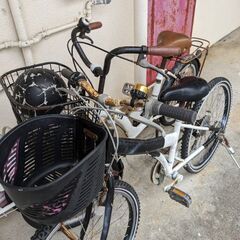 小さめ自転車と小学生むけ自転車