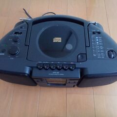 ラジカセ(カセット、ラジオ、CD)　　SONY CFD-30