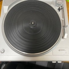 レコードプレイヤー　ターンテーブル