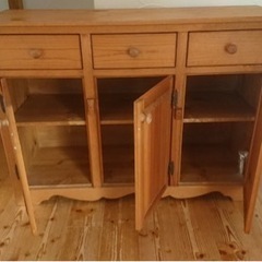 カントリーキャビネット