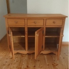 カントリーキャビネット