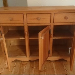 カントリーキャビネット