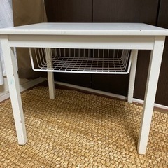 IKEA キッズテーブル　白　家具　子供　ミニ机　幼児机　キッズ...