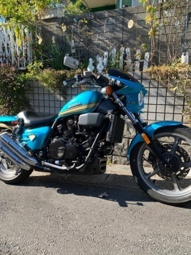 平成2年式の逆車のアメリカンマグナV45