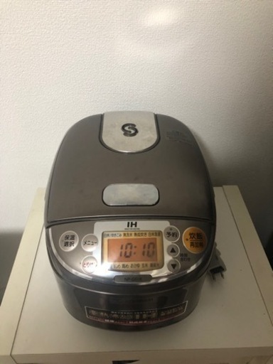 【ふっくらおいしく炊ける】ZOJIRUSHI 炊飯器