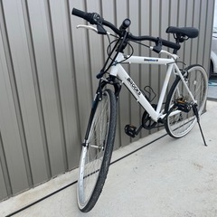 【8,000円2回払いOK 】クロスバイク・走行問題無し・ホワイト