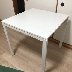 【ネット決済】IKEA テーブル 机 白 ホワイト イケア