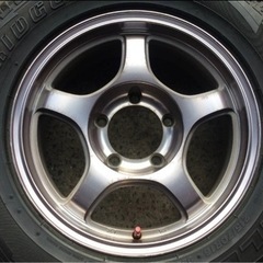 ジムニーカスタムにおすすめ！5.5j±016インチ 215/70/16 多少の値下げ 