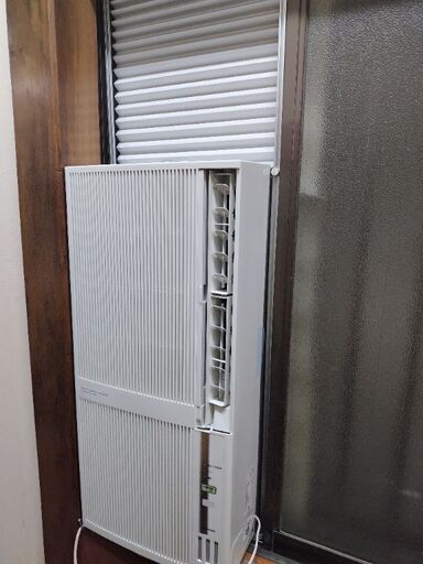 ①エアコン　冷暖房　工事不要　２回しかつかってません！
