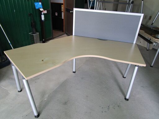 【残り5台】オフィスデスク パーティション1枚付属 幅207cm 高さ70cm 奥行141cm ①