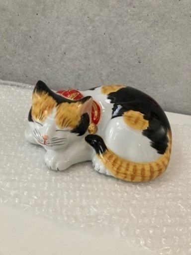 九谷焼　猫置物　三毛猫