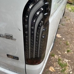 ハイエース　シーケンシャル　テールランプ