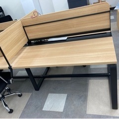  【受け渡し予定者決定済み】(定価 17万円)ミーティングテーブル パーテーション付き