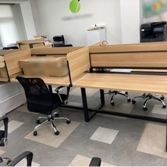  【受け渡し予定者決定済み】(定価 17万円)ミーティングテーブル パーテーション付き