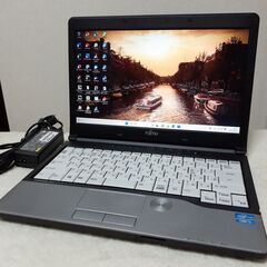 【取引中です】FUJITSU　LIFEBOOK　13.3インチ　...