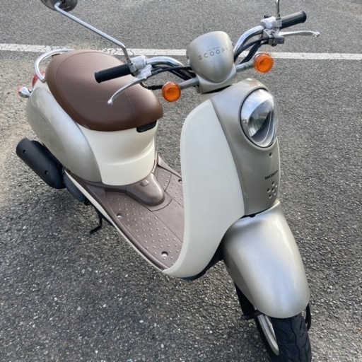 ホンダ クレアスクーピー 銀/白 ４スト 軽メンテ 普通に乗れる 福岡市