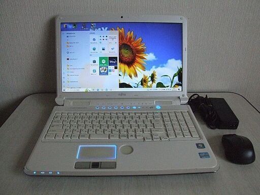 高速SSD240GB搭載 第二世代 Core i7-2630QM （4コア/8スレッド）8GB　Fujitsu LIFEBOOK AH77/D　ノートパソコン　(4085）