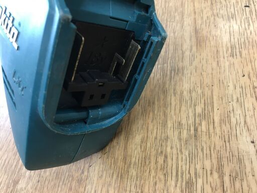 マキタ　makita　MUR182UD　草刈り機　本体のみ　18V用　刃無し　中古品　【ハンズクラフト宜野湾店】 マキタ makita MUR182UD 草刈り機 本体のみ 18V用 刃無し 品 【ハンズ