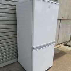 38【愛知店舗・清掃済】　シャープ　137L　冷蔵庫　2018年　