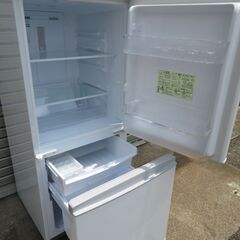 38【愛知店舗・清掃済】　シャープ　137L　冷蔵庫　2018年　
