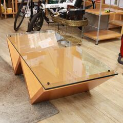 110)【東京/神奈川限定配送/直取歓迎】アルフレックス arflex モンターニャ MONTAGNA センターテーブル ガラステーブル 参考価格109,300円