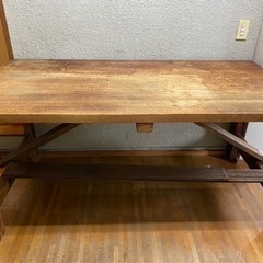 手作りの木の机✨