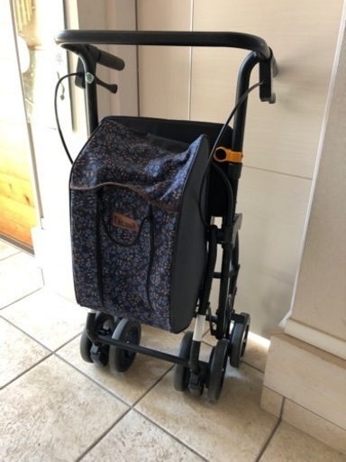 シルバーカー 歩行器 歩行補助 介助 手押し車 介護 用品 バギー 椅子付き 幸和製作所 歩行車 キャリー 買い物 カート