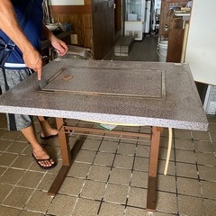 鉄板焼きテーブル