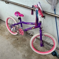 女の子　自転車